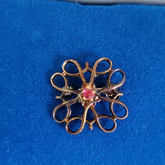 Vtg R 1/10 10k GOLD FILLED AVON SERVICE AWARD BROOCH PIN W Red RUBY Rhinestone - Picture 3 of 6